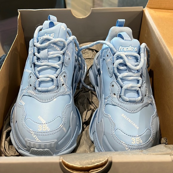 Balenciaga Triple S Sneaker - Picture 4 of 17